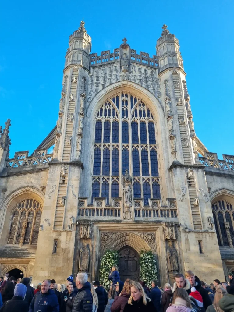 Bath cathedral sights city centre
