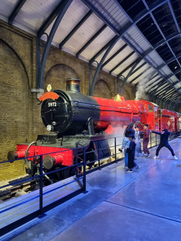 Platform 9 and three quarters kings cross